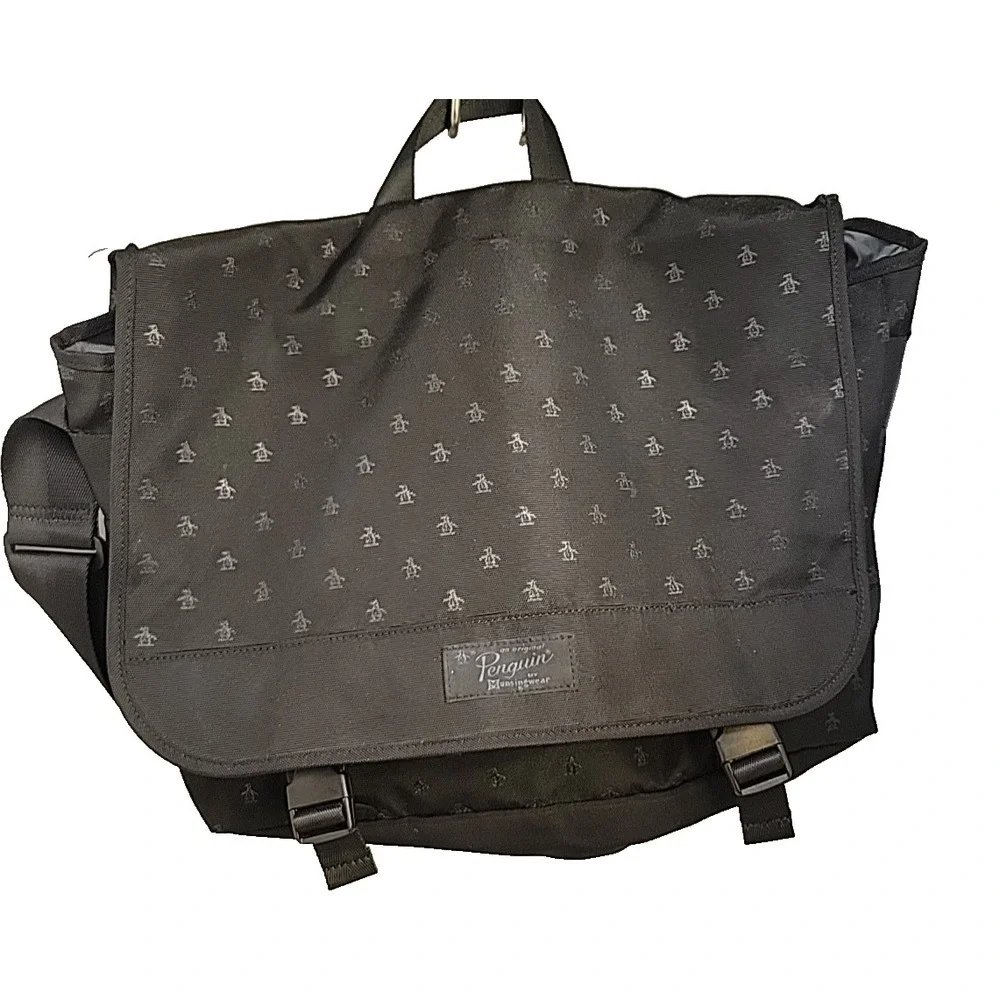 Original Penguin Messenger Bag‎ by Munsingwear Laptop Black Penguin Logo